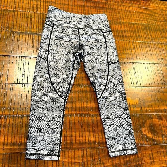 Zyia metallic snakeskin cobra light & tight 6-8 black white leggings activewear - Picture 2 of 8